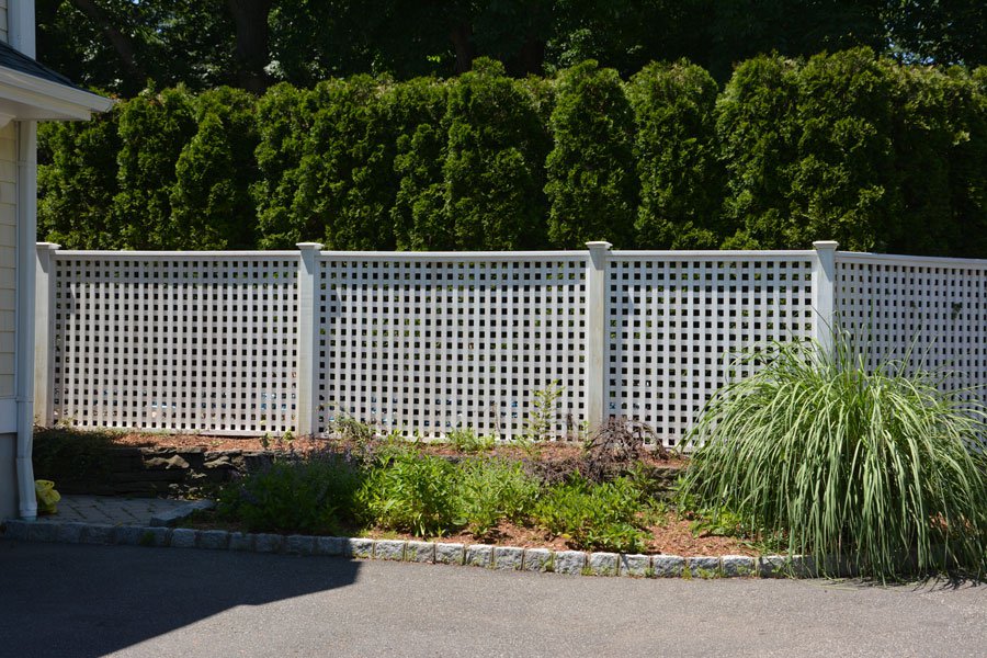 Aluminum fence clearance lattice